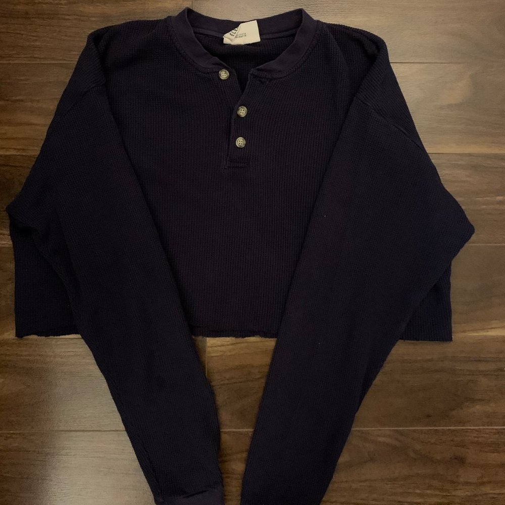 NORTHERN ELEMENTS | cropped navy blue crew neck